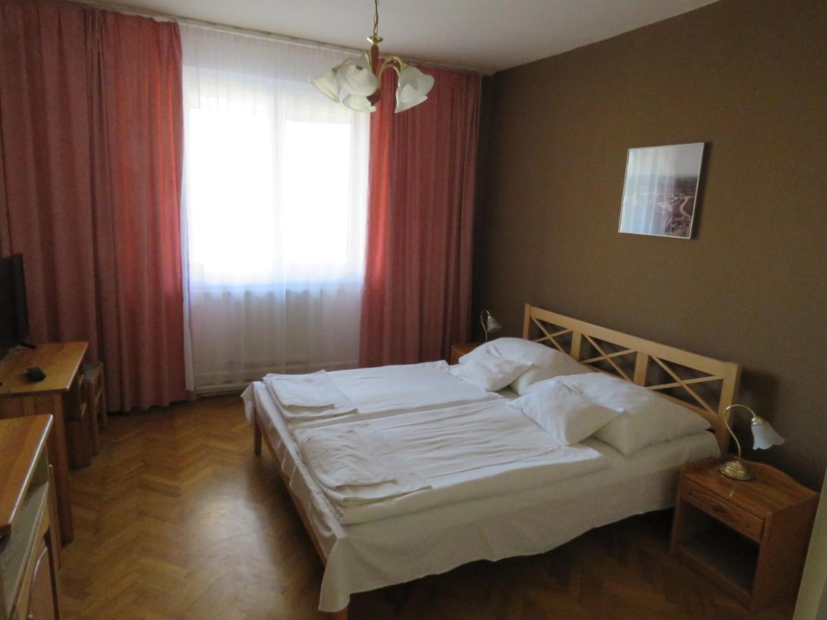 Thermal Apartmanhaz Komarom Exterior photo